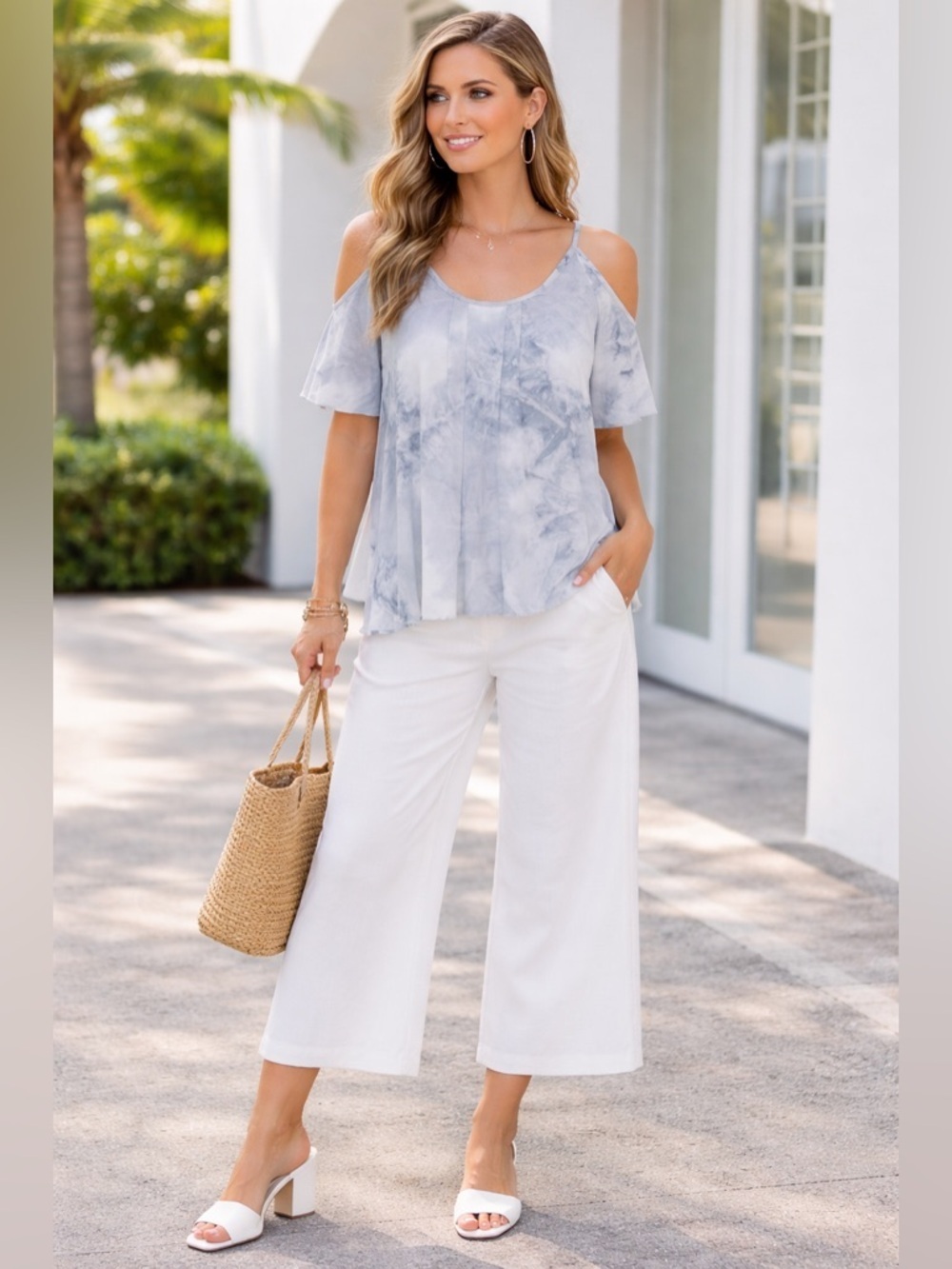 Moon Kiss SZ S gray/white cold shoulder top. Lightweight 100% rayon. Bust 38”